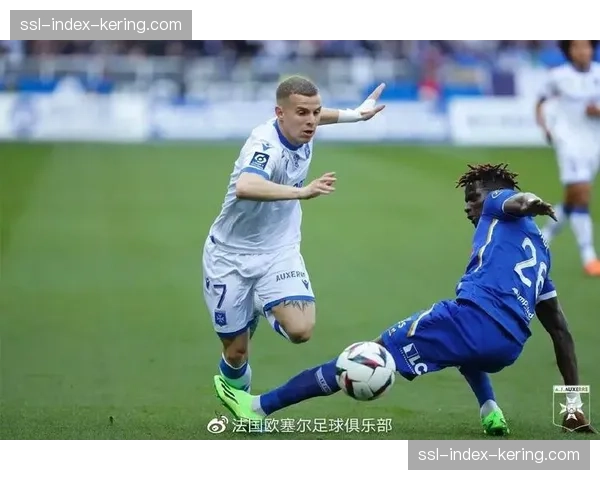 欧塞尔主力门将训练中轻伤，出战成疑