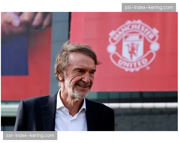 老特拉福德之夜：利兹联球迷狂欢庆祝历史性客场胜利